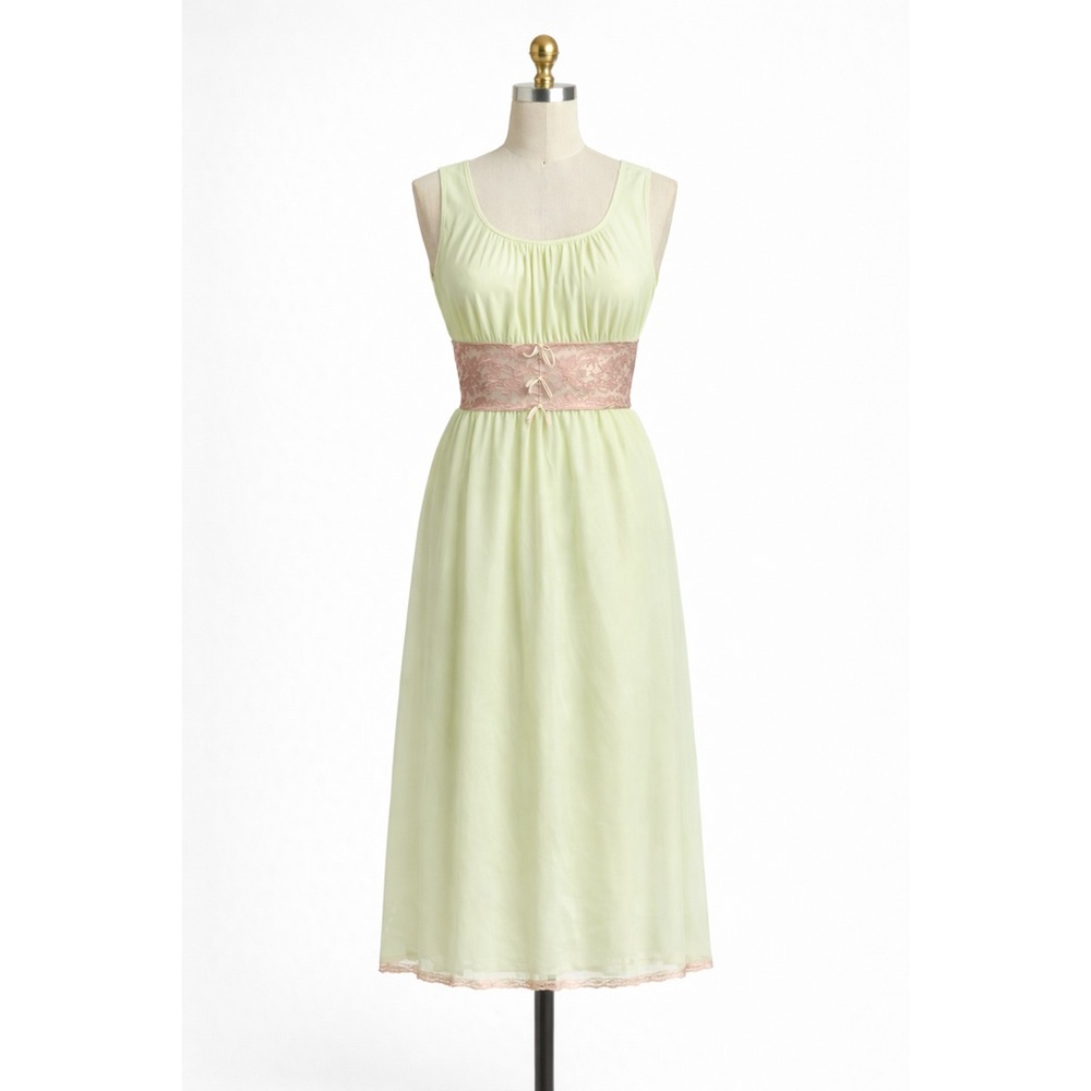 Vintage Green Lace & Nylon Mesh Adjustable Nightgown